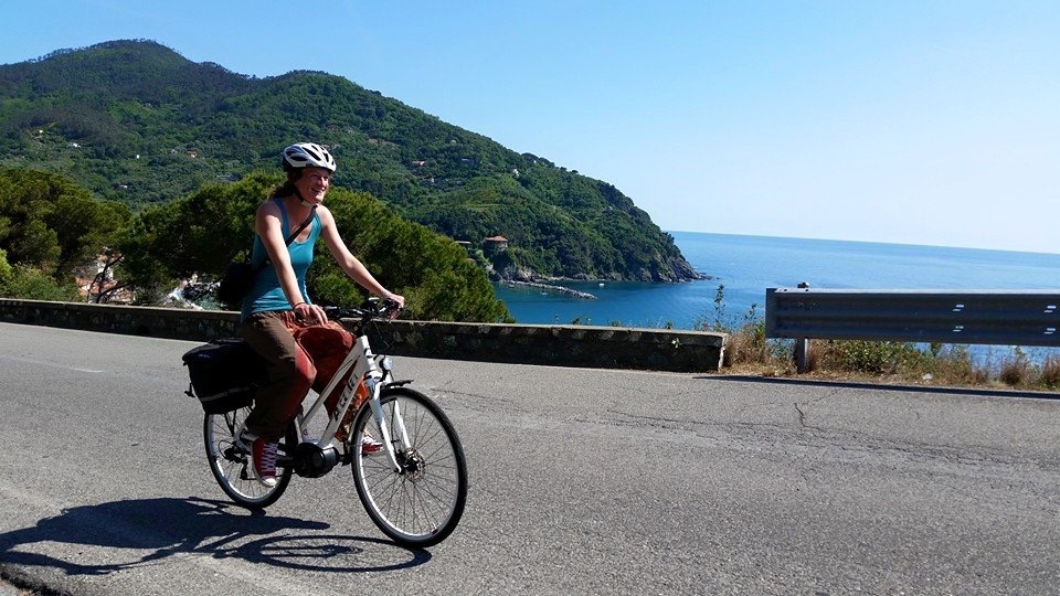 Godersi il paessaggio con una ebike